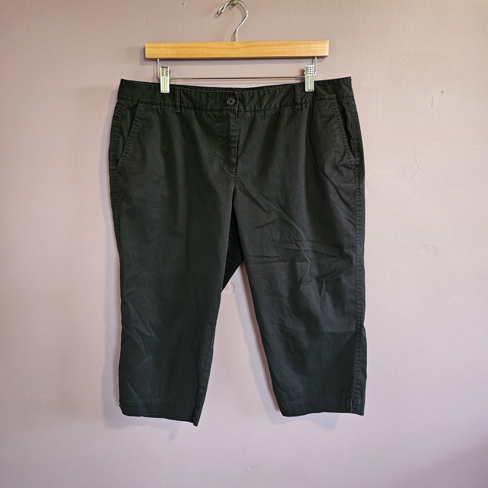 Talbots Petites Black Cotton High Rise Signature Coastal Chino Capris
